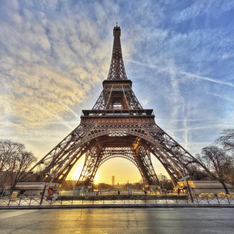 Eiffel Tower Champs De Mars Daire Paris Dış mekan fotoğraf